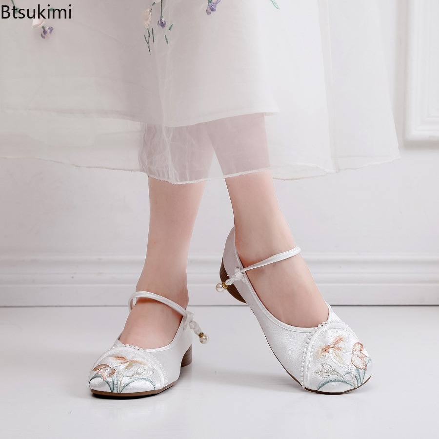 Modische bestickte Damenschuhe – Ethnic Fabric Bewertung und Preis